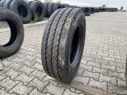 235/75R17.5  PIRELLI ST:01 / 9-10mm