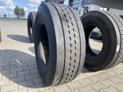 385/65R22.5 GOODYEAR KMAX S / 8-9mm