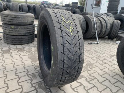 295/60R22.5 GOODYEAR KMAX D / 7-9mm