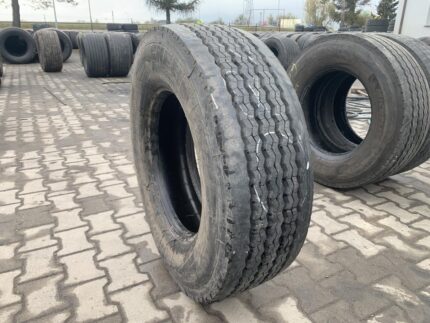 285/70R19.5 MICHELIN XTE2 / 12-13mm
